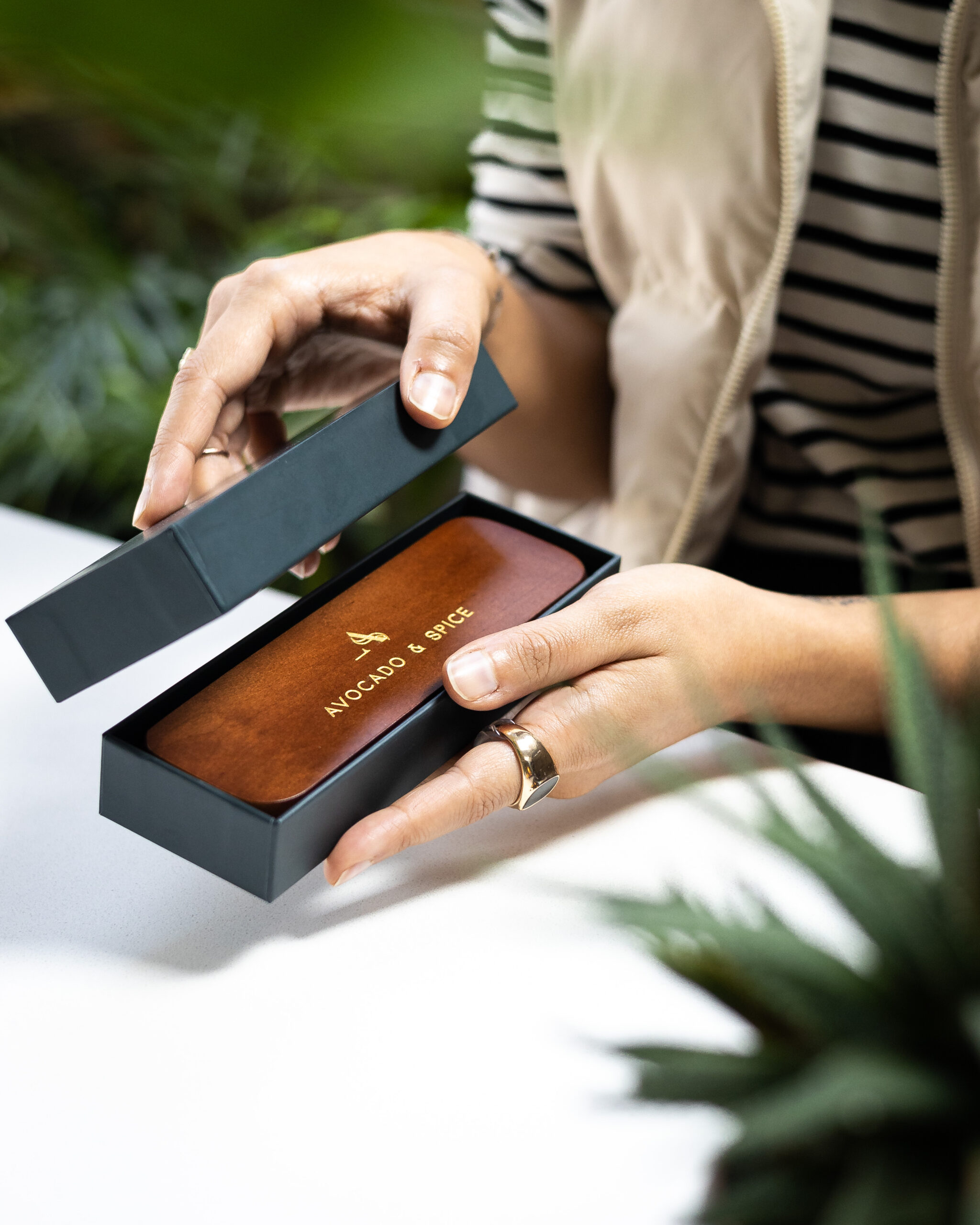 Avocado & Spice – Shooting sustainable stationary in sophistication and style | Categories: Campaigns